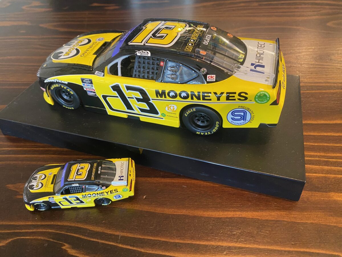 ナスカーファン必見！レジェンドドライバー尾形のレーシングミニカーが