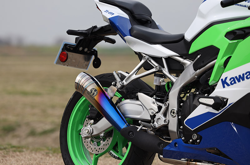 Ninja ZX-4R SE/RR専用メガホンマフラー登場！ツーリングも峠も極上