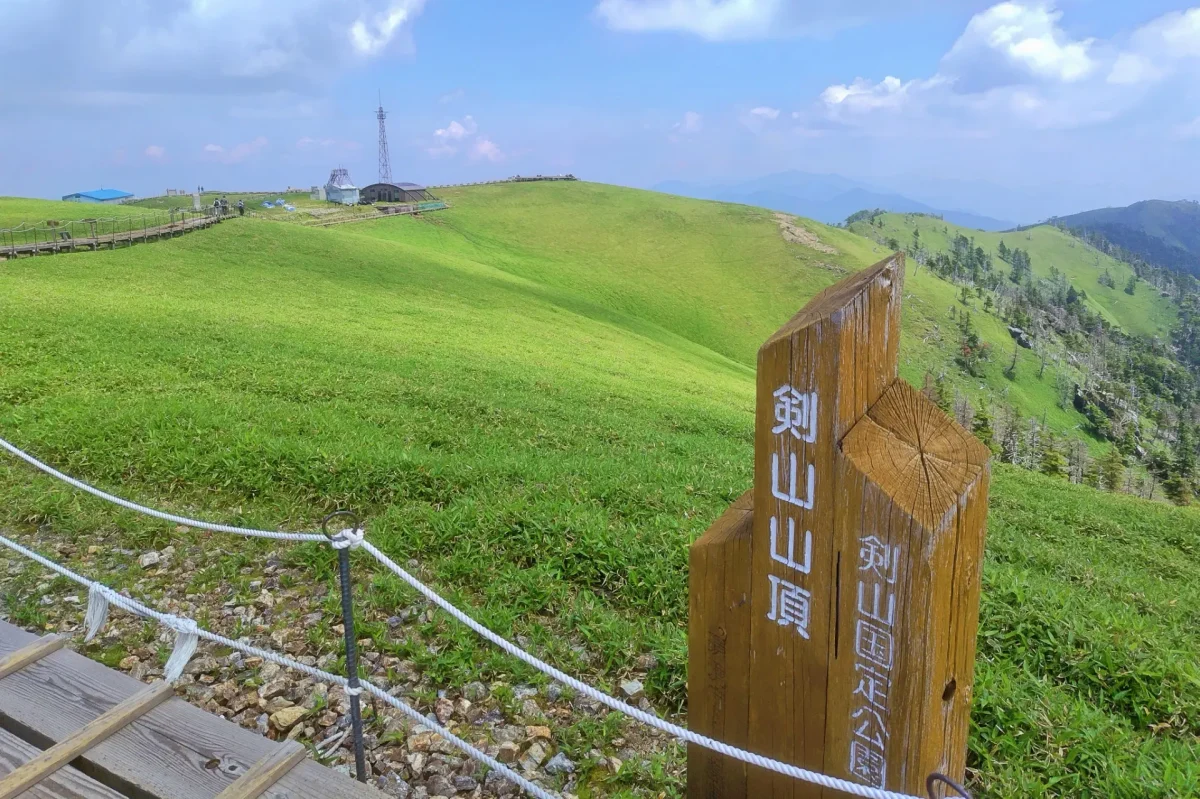 中国・四国の絶景山岳5選 ツーリングで味わう大自然の風景