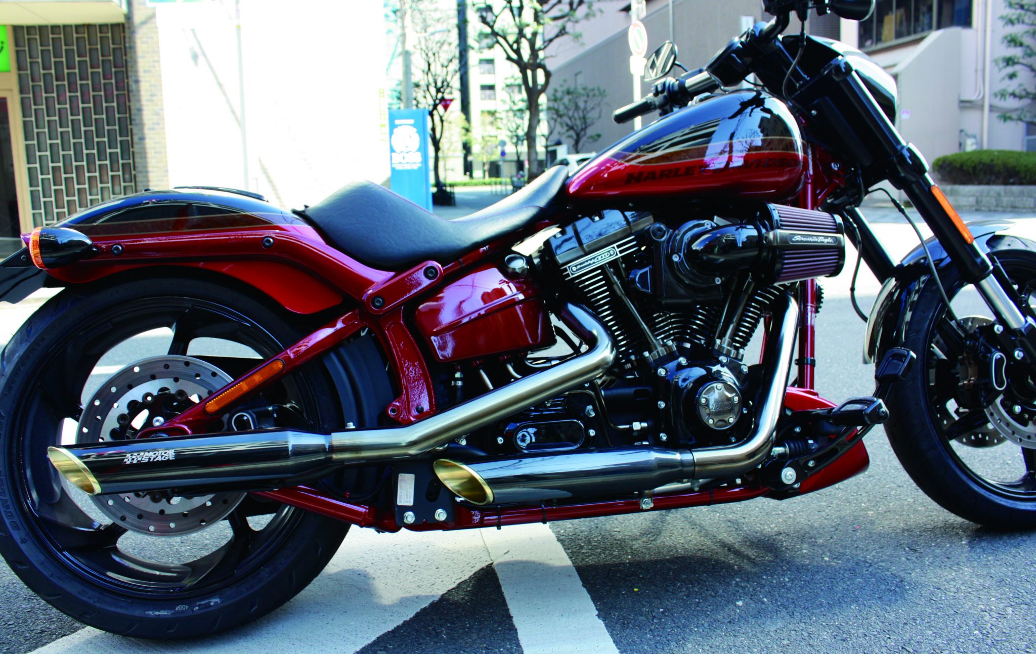 ソフテイル用マフラー ベビーブラス 63・76シリーズ | MOTORSTAGE