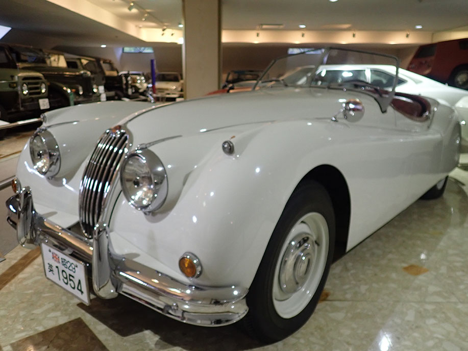 見よ！これがジャガーだ / ジャガー XK140 ロードスター, 1956年式