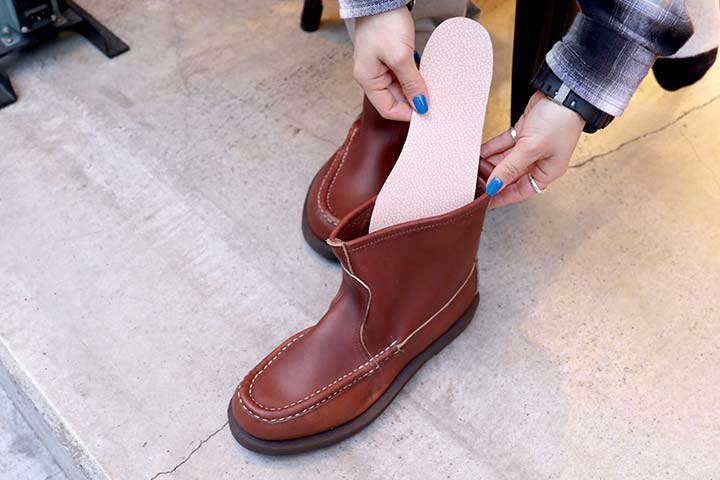 ノックアバウト ジャーマンレッド ウェザータフ（KNOCK A BOUT GERMAN