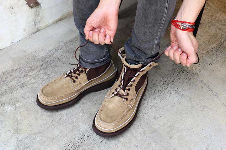サファリ タン ララミー スウェード（SAFARI TAN LARAMIE SUEDE）の