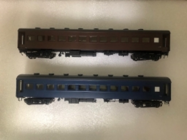 F&T 製品 1/87客車(オハ61 オハフ61 ドアを選べます。） オハ61 ぶどう