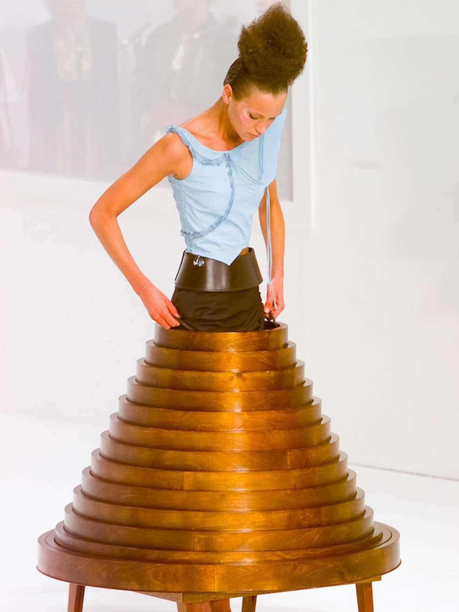 Hussein Chalayan's Autumn/Winter 2000 Collection: Fashion, Art