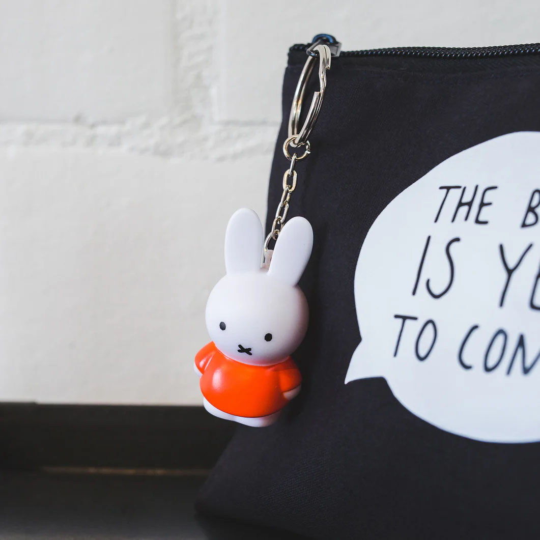 ミッフィー キーホルダー レッド(レッド)：ファッション