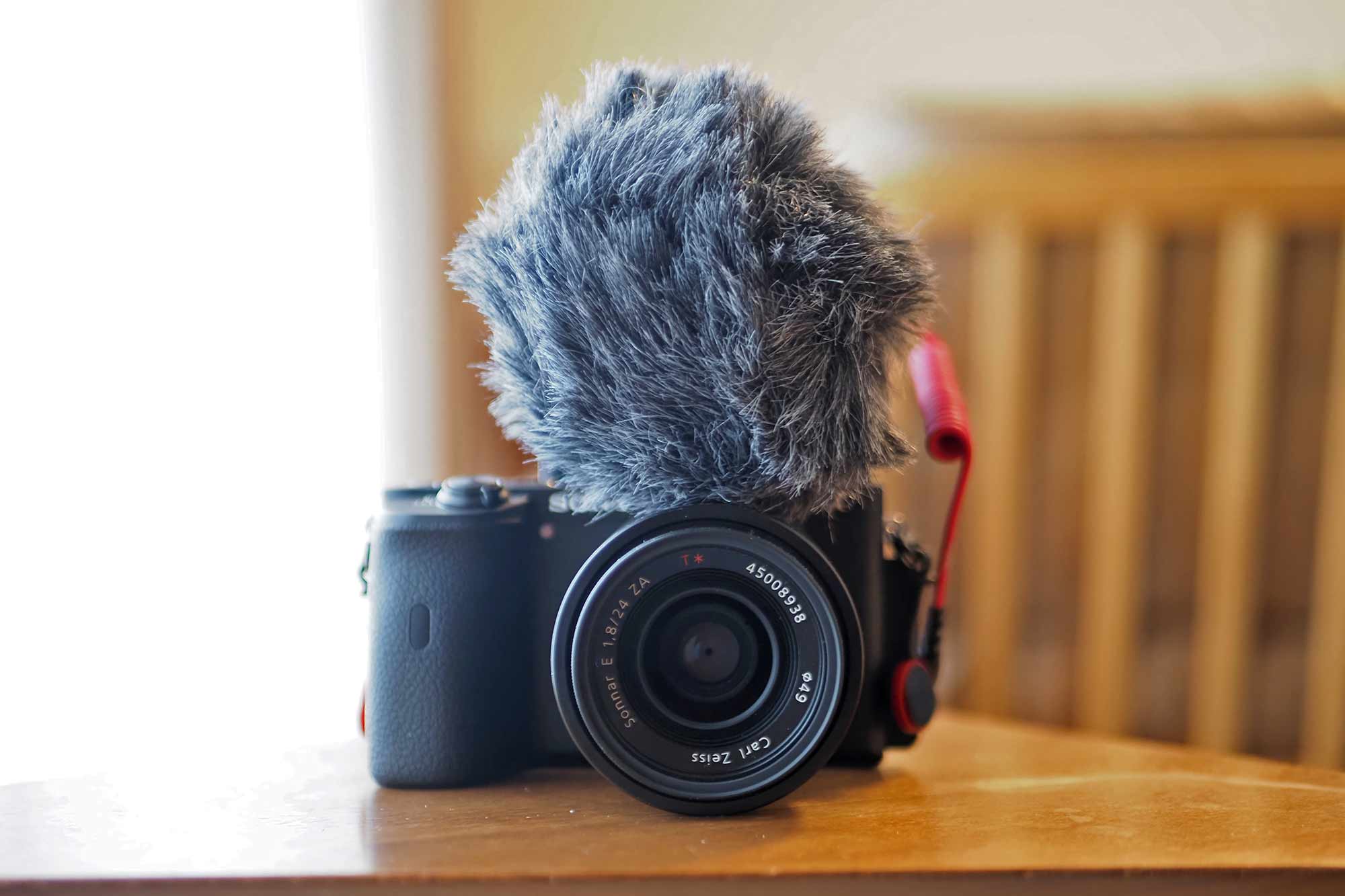 SONY α6600ユーザー必携。シューマウントをずらせるSmallRigのプレート