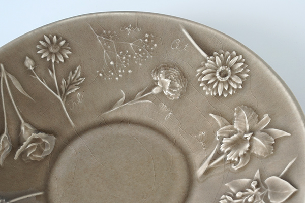 よしざわ窯 パールストーングレー 花図鑑の深皿 （貫入/釉ヒビあり