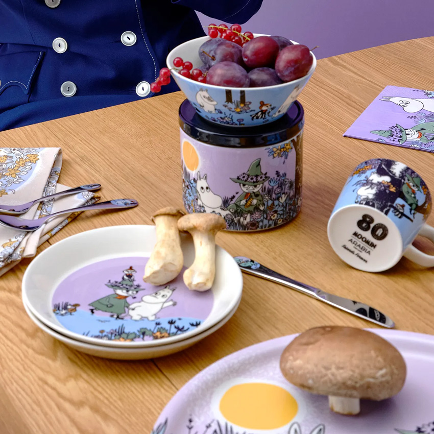 ムーミン クラシック 蓋付ジャー 0.7L フレンズフォーエバー