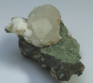 トムソン沸石（トムソナイト）C459 MoonMadness