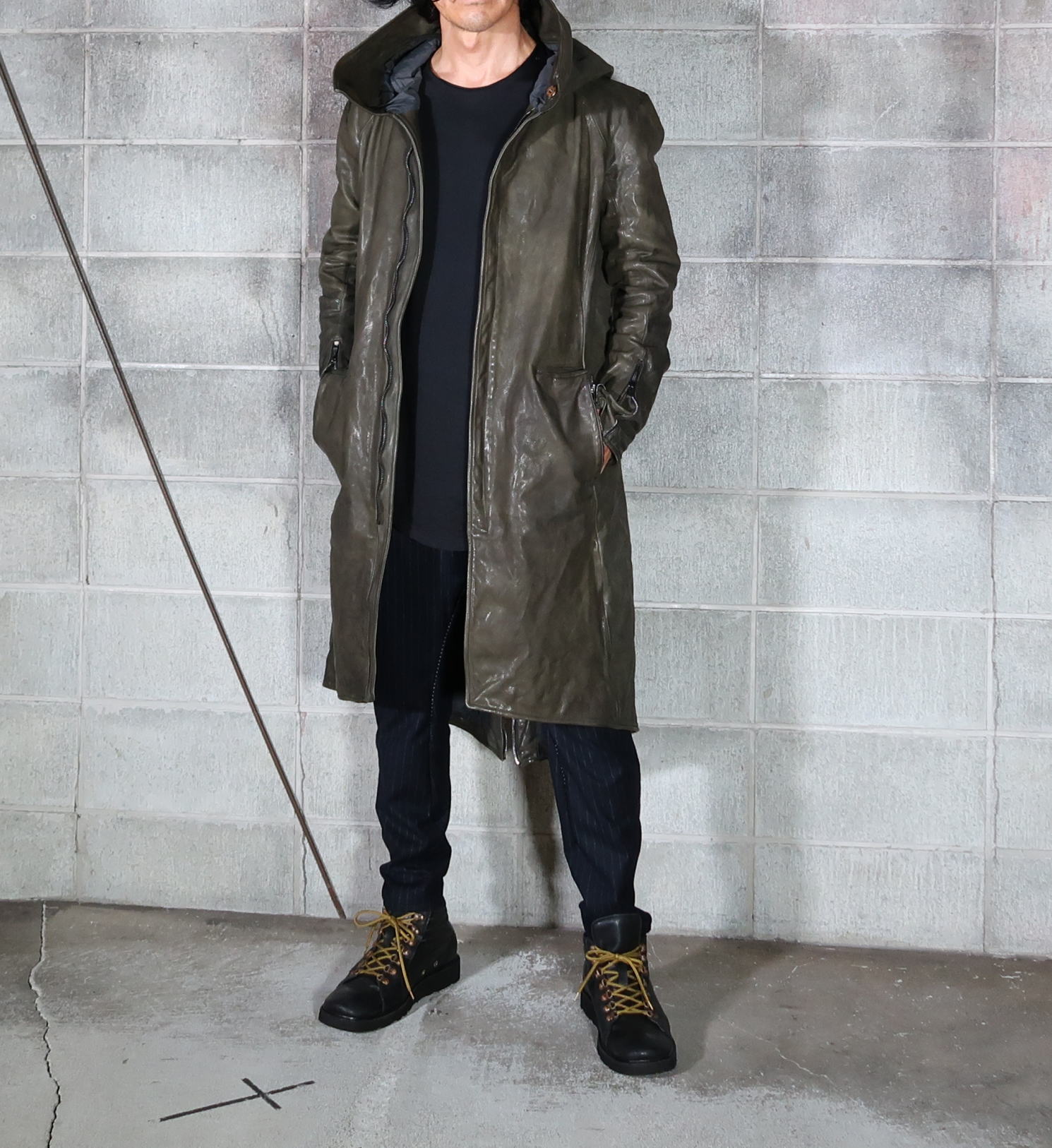 incarnation 、32322-5557 、 BUFFALO LEATHER RAGLAN DARTS SHOULDER