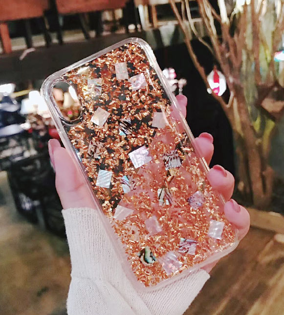 1個からok。押し花などレジンでデコレーションした美しいスマホケース