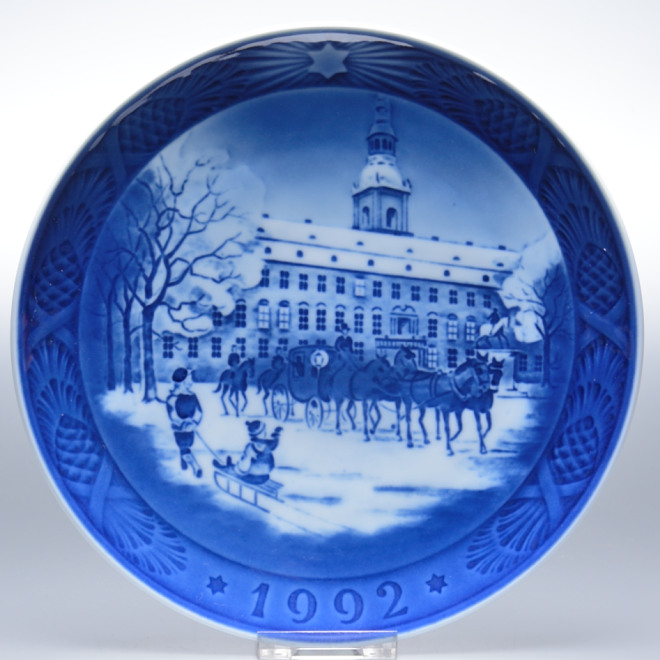 ロイヤルコペンハーゲン 皿 イヤープレート 女王の馬車 1992(平成4年