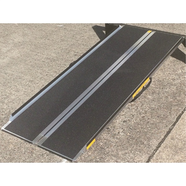 アルミスロープ 二つ折り 携帯スロープ 1000mm×840mm×60mm FKS10