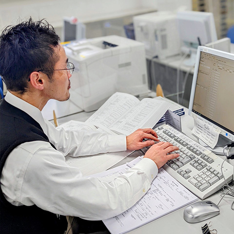 通関業務 | サービス案内 | 名鉄ワールドトランスポート