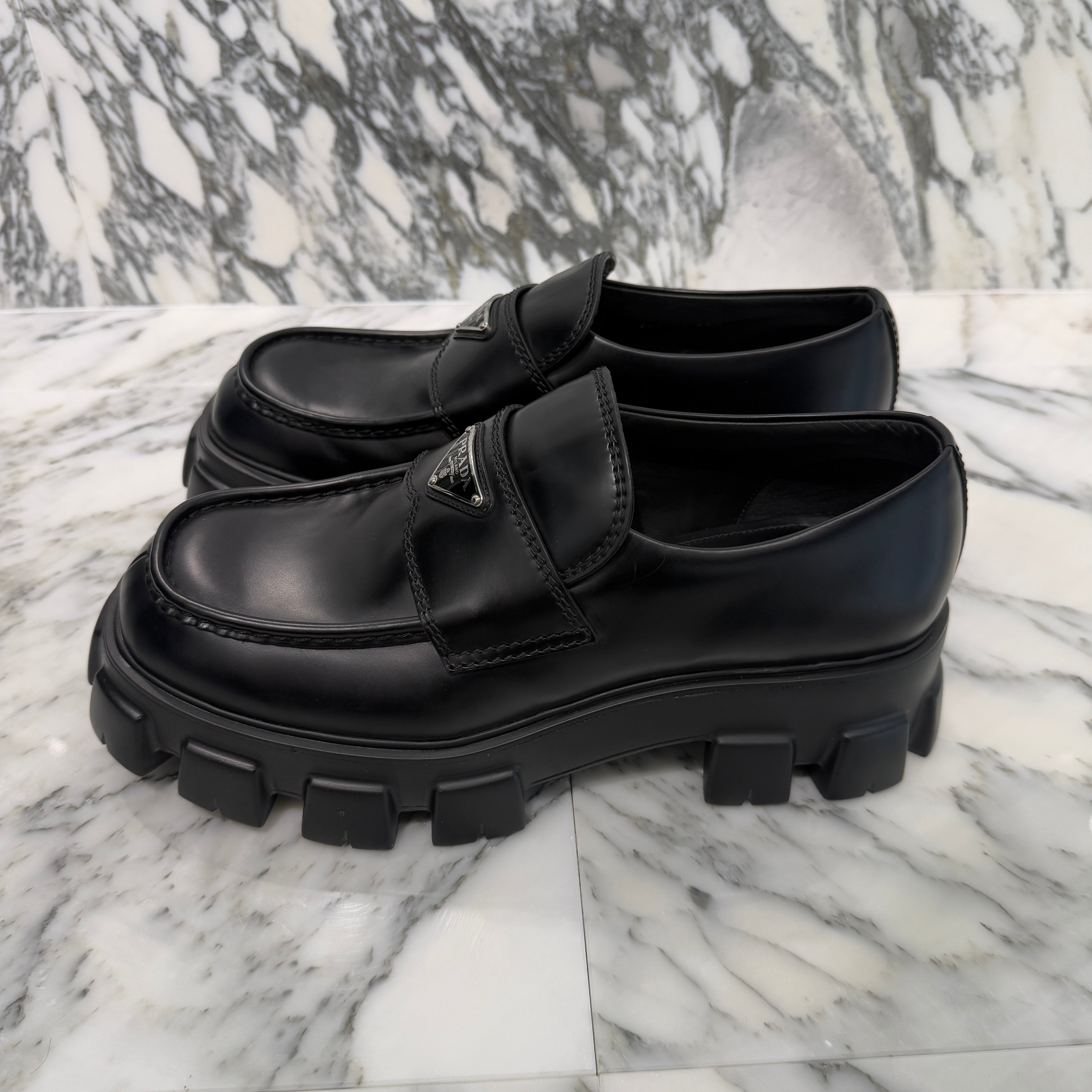 PRADA 2022SS Monolith Brushed Leather Loafers 2DE129 Size 10 1/2