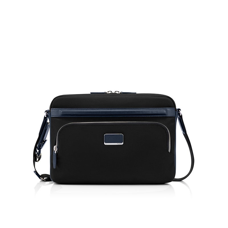 最高のビジネスバッグが誕生！ TUMI〈トゥミ〉の「JARVIS」をスーツや