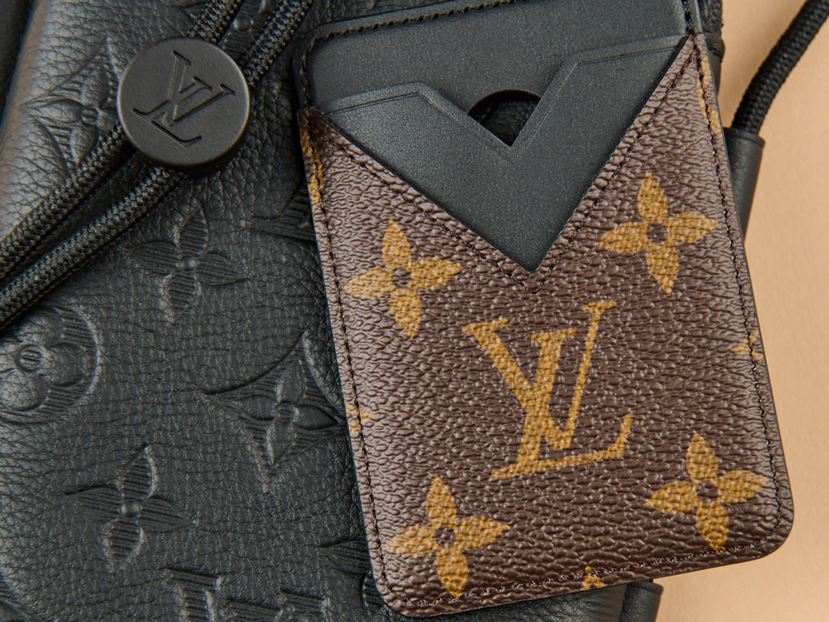 ルイ・ヴィトン」でホリデーシーズンに買うべき“冬の名作小物”6選