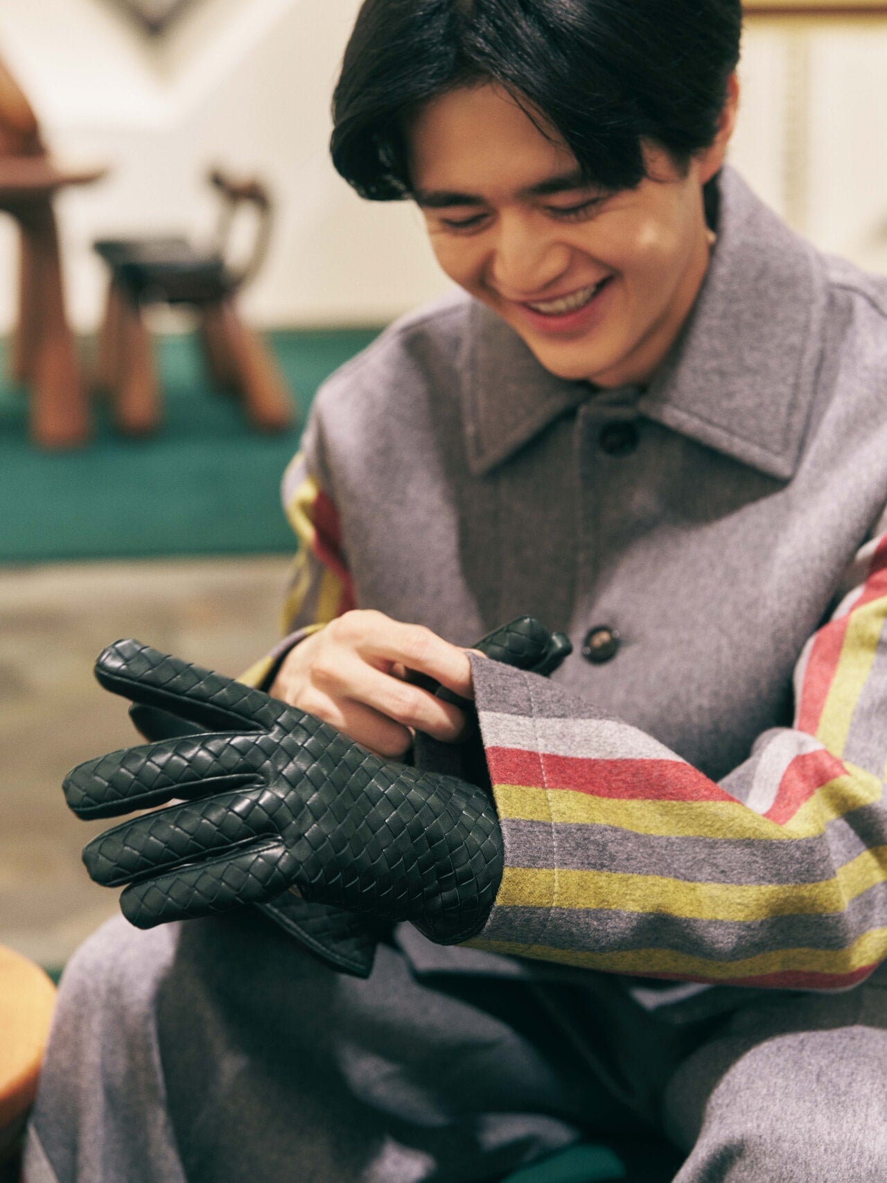 今年最後のご褒美はボッテガ・ヴェネタで。鈴鹿央士が味わう、ホリデー