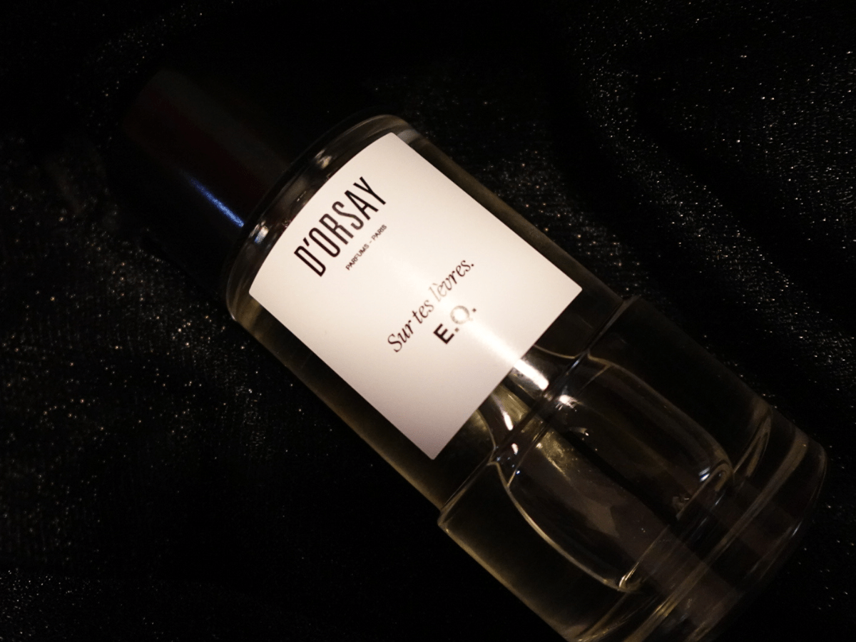 ドルセー」の名作香水でまとう、中毒性たっぷりの“キスの余韻”。清潔感