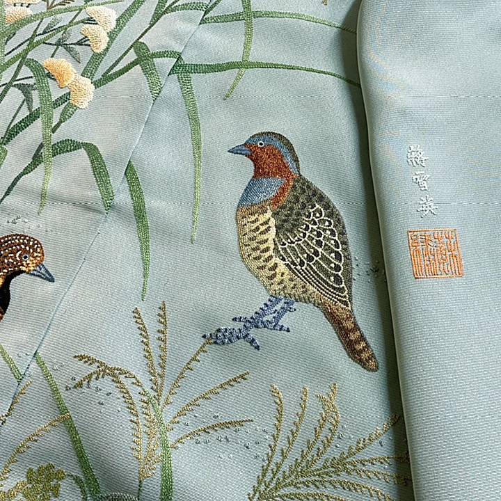 工芸美術大使 将雪英 相良手刺繍訪問着【水色 戯れる鳥】 [220721