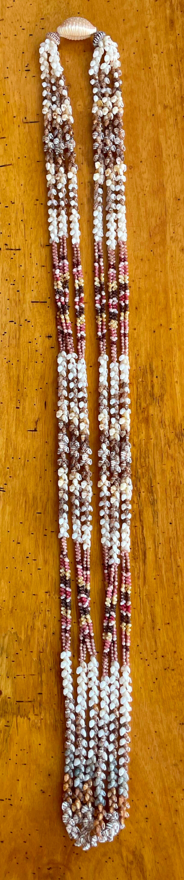 Niʻihau Collectors' Lei, 56