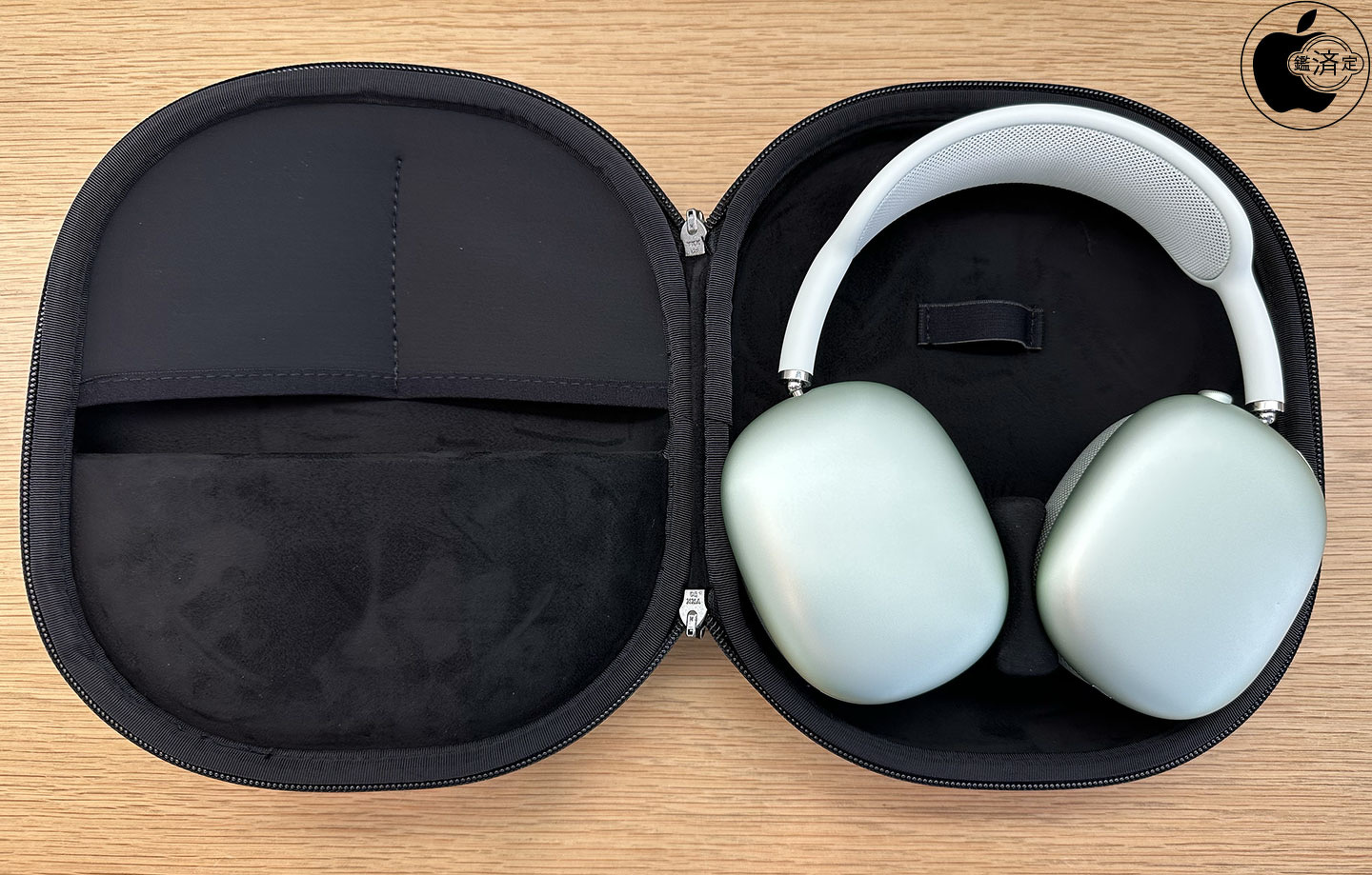 Apple Store、DecodedのAirPods Max用レザーケース「Decoded Leather