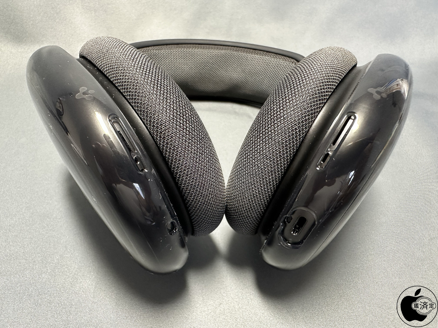 SpigenのAirPods Max用ヘッドカバー「Spigen Airpods Max ケース