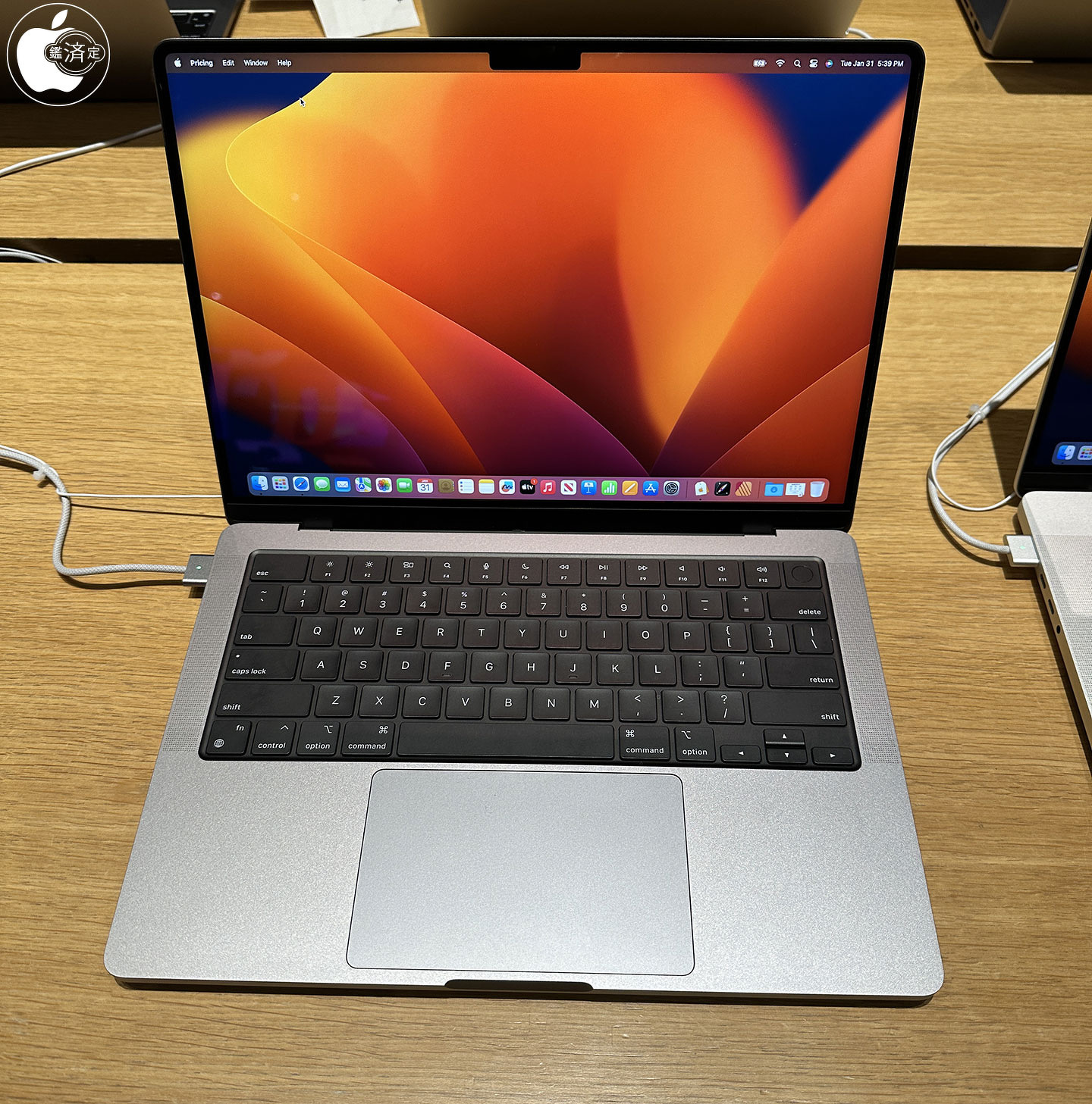 MacBook Pro (16-inch, 2023)をチェック | Mac | Mac OTAKARA