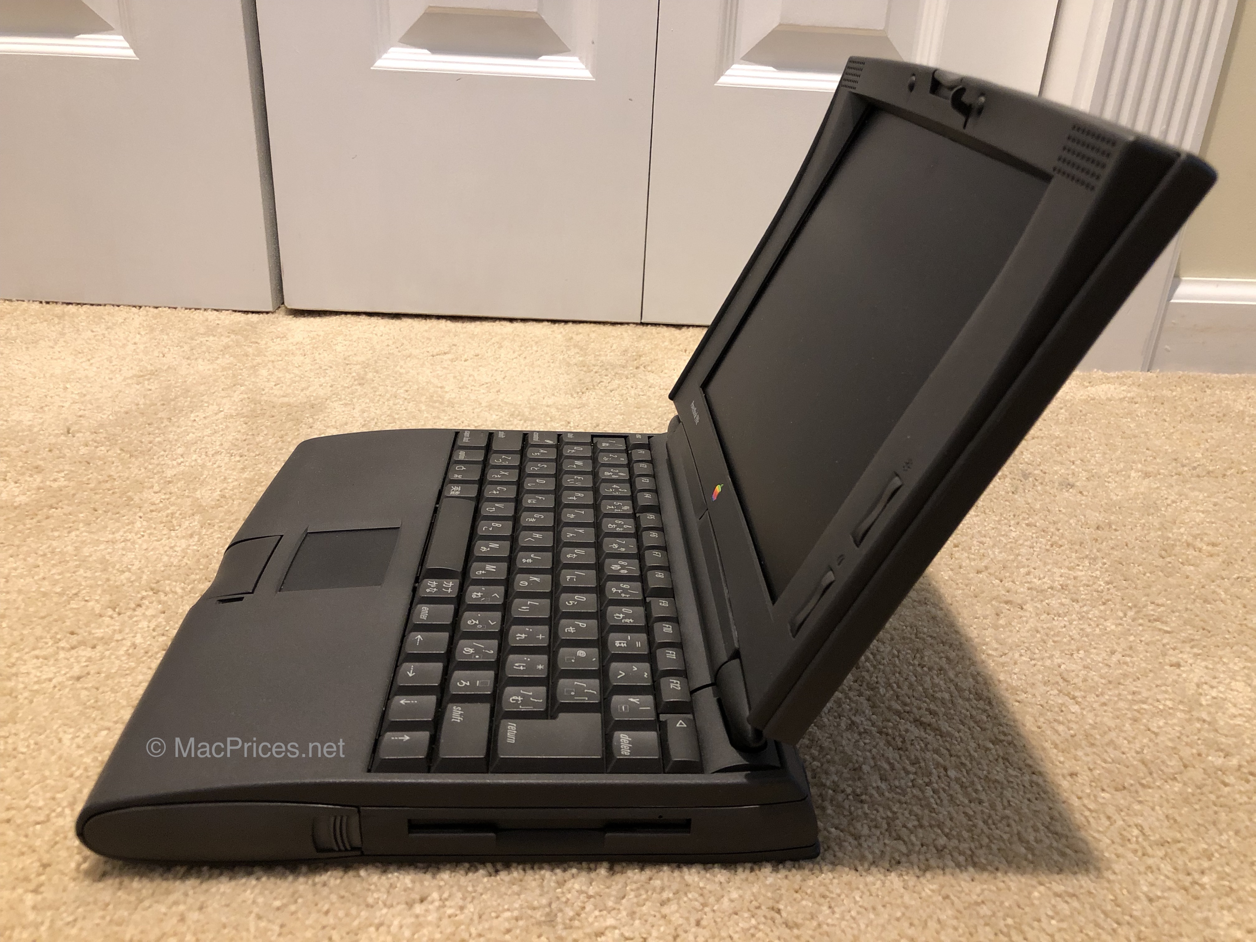 Rare Macs: The PowerBook 550c. Description, specifications, and