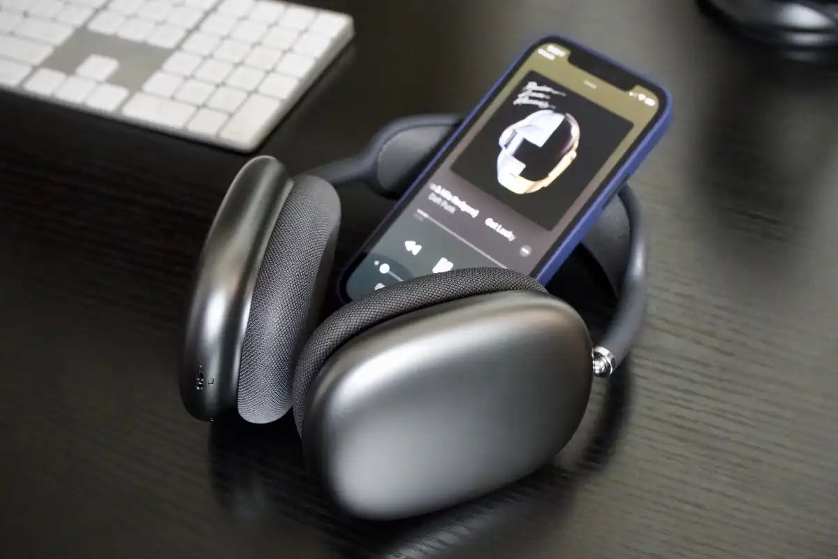 These AirPods Max are better than the USB-C model and just $399