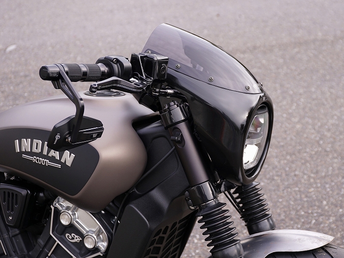 インディアン・スカウトボバー（17-24）ビキニカウル付きLEDヘッド