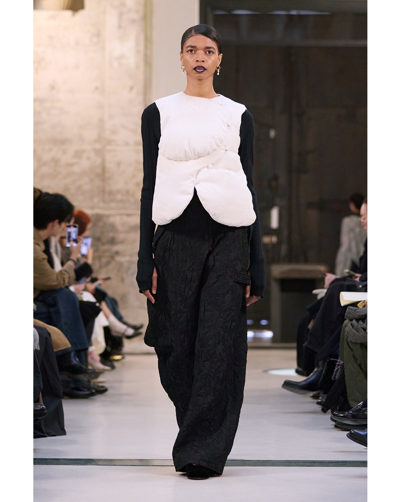 Floral Jacquard Rounded Down Vest - ecru - Mame Kurogouchi