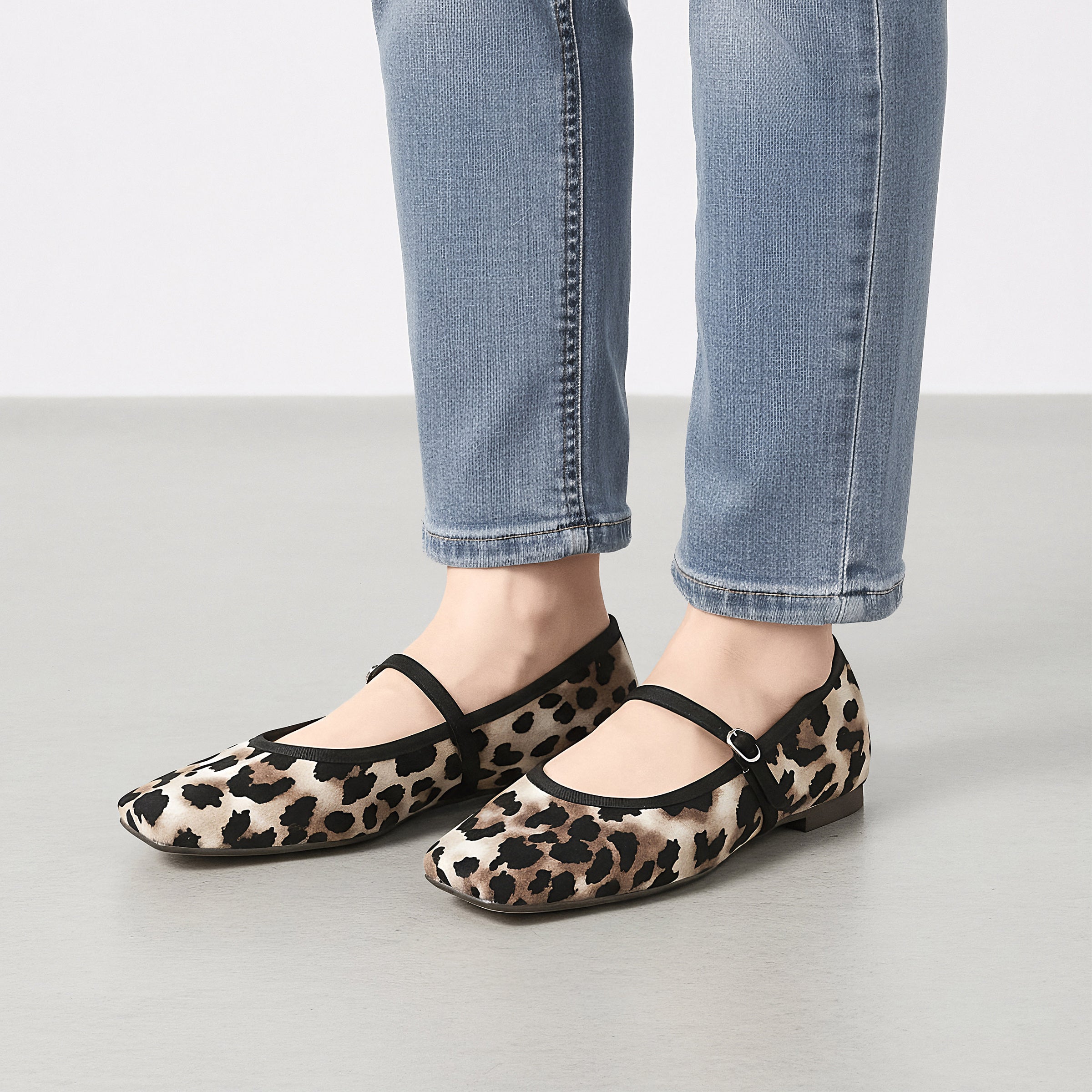 2026SS：スクエアトゥ メリージェーン フラット（m10310）レオパード