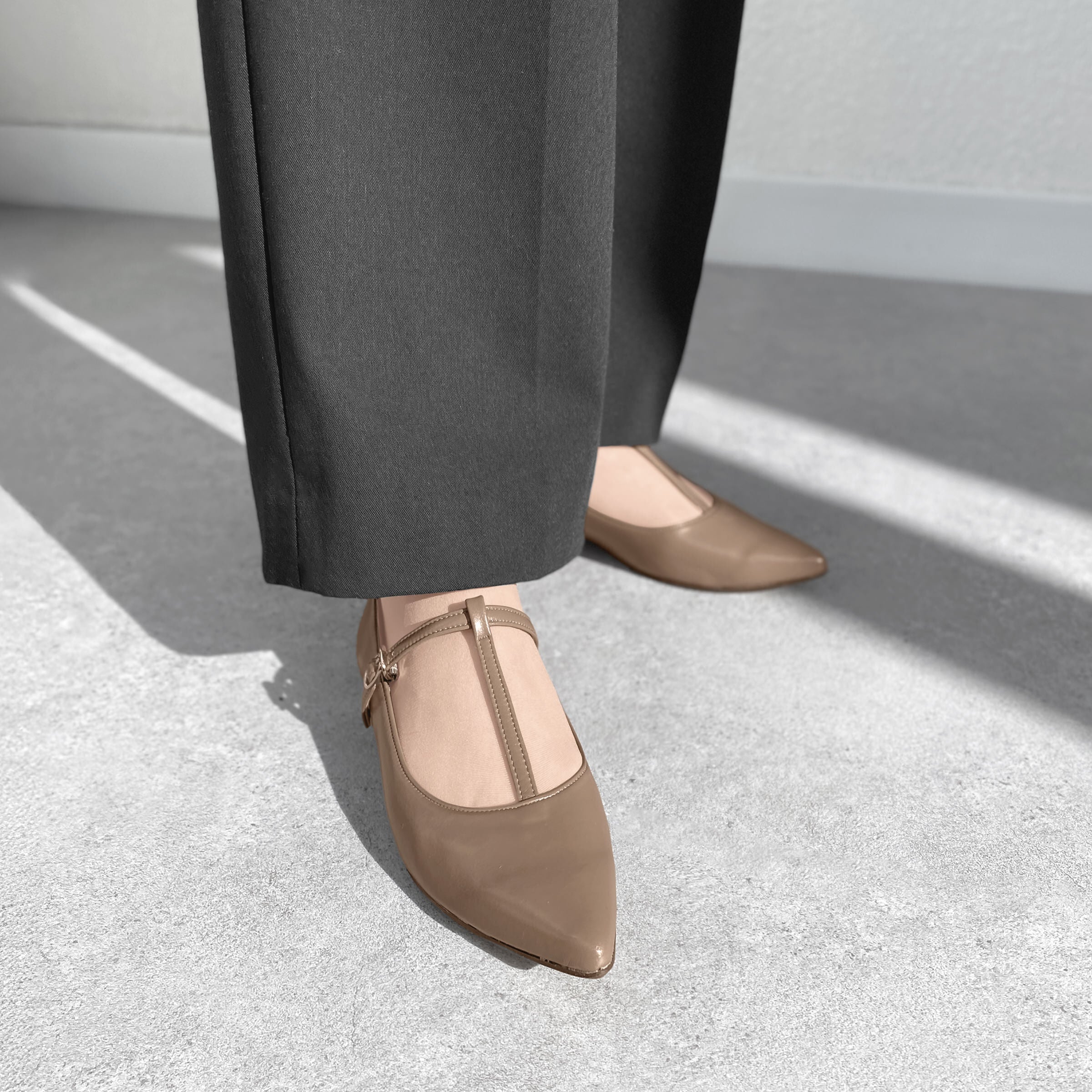 30%OFF：2025SS：Tストラップ フラットシューズ（4796）ダークグレー