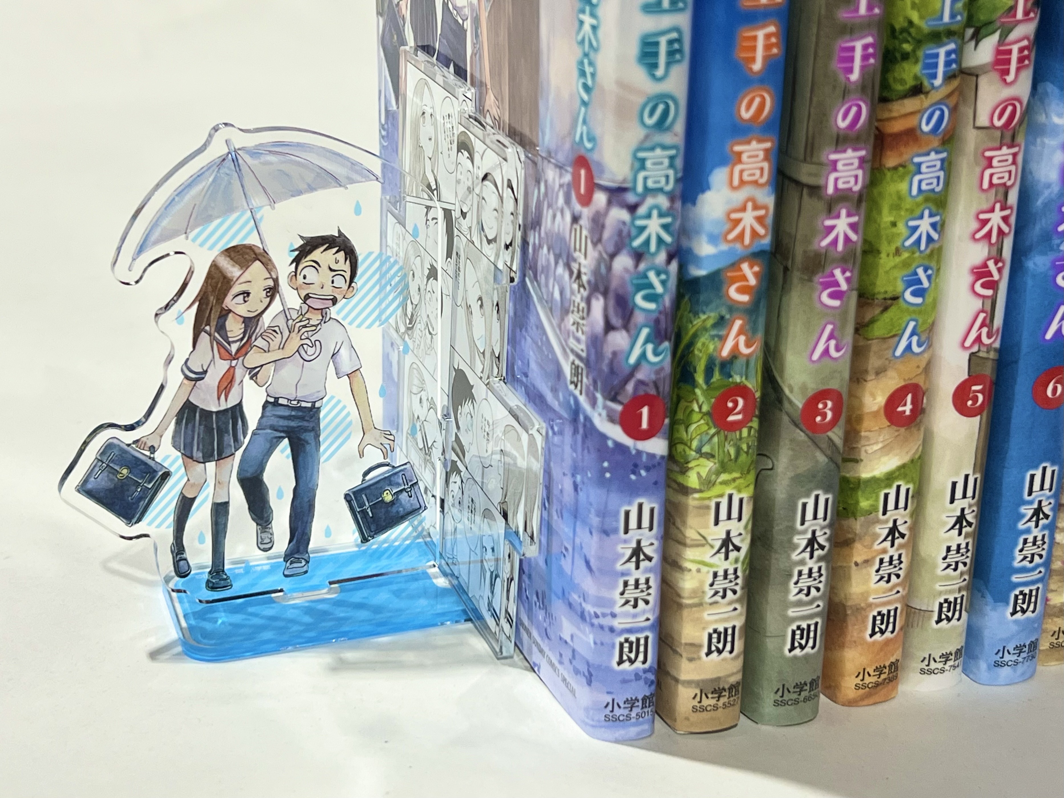 からかい上手の高木さん』シリーズが限定アクリルブックエンド付きで