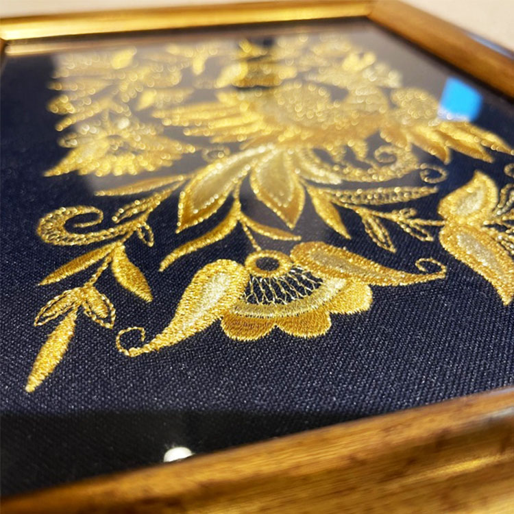 ロシア雑貨店マリンカ / トルジョーク 刺繍画（額入り）tz007