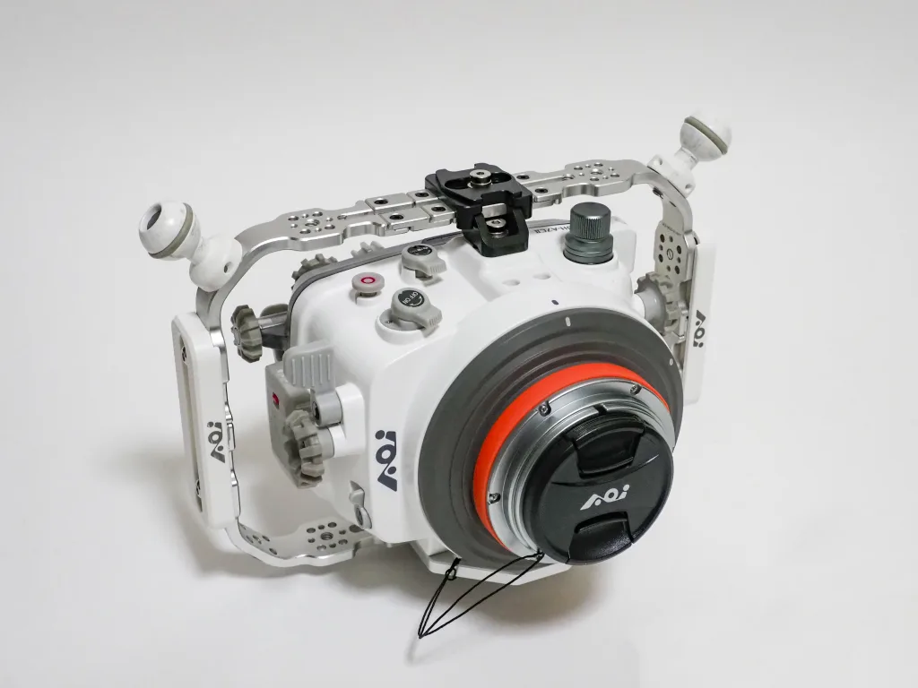 遂にデビューSONY A7CⅡ + AOI UH-A7CⅡハウジングセット | Marine Product