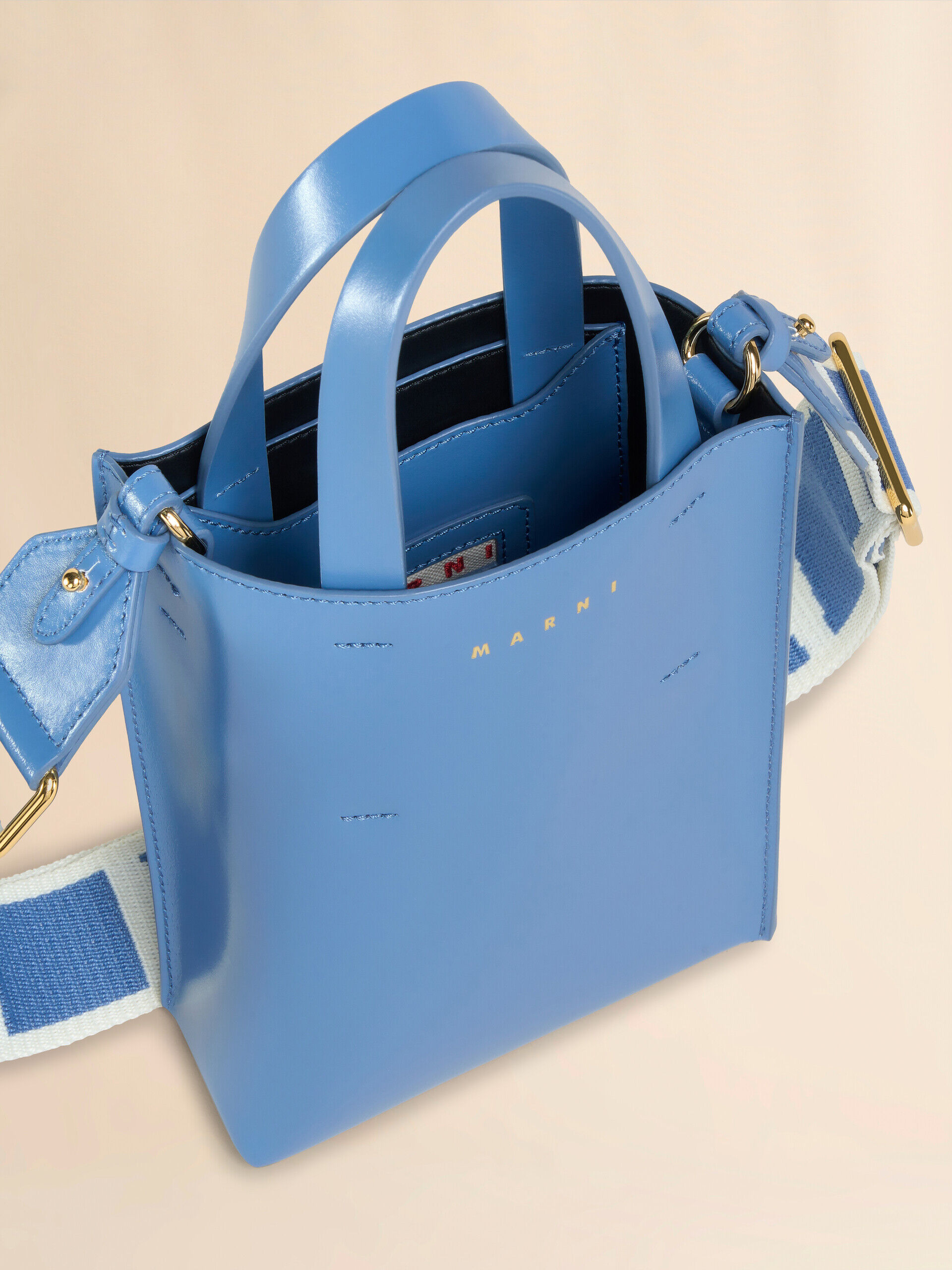 ライトブルー レザー製 Museo ナノバッグ | Marni