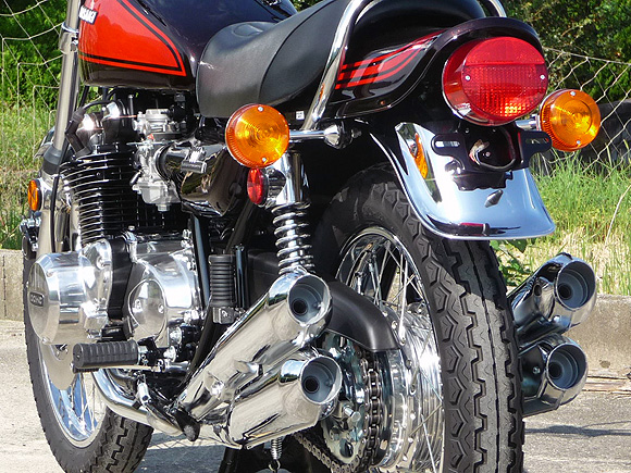 Z1フルレストア車輌 73年初期型仕様 4本出しマフラー付き