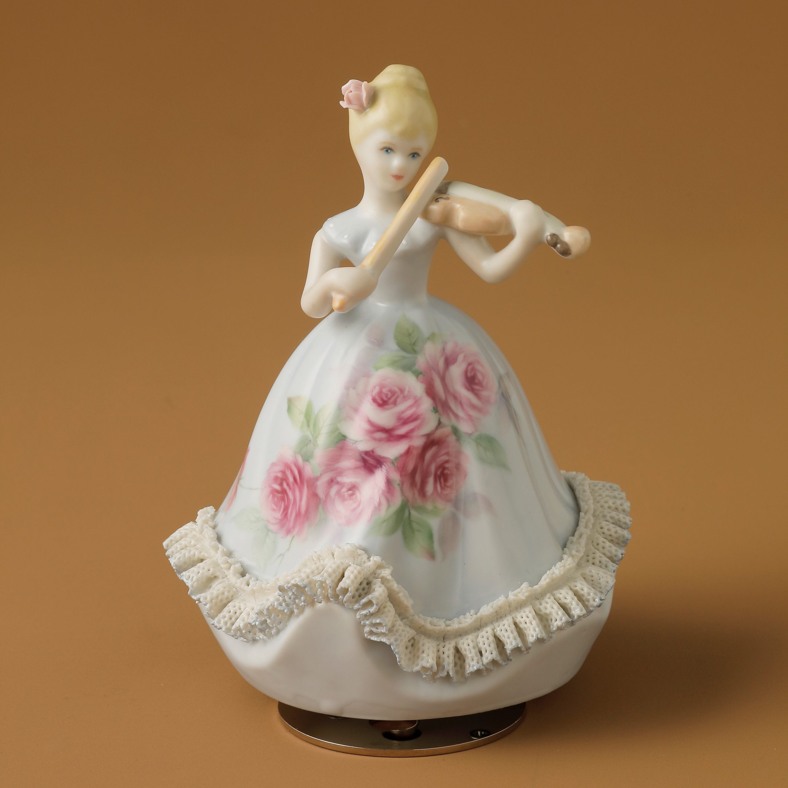 レースドール 作品事例（濵口朋子様） – （株）三田村商店