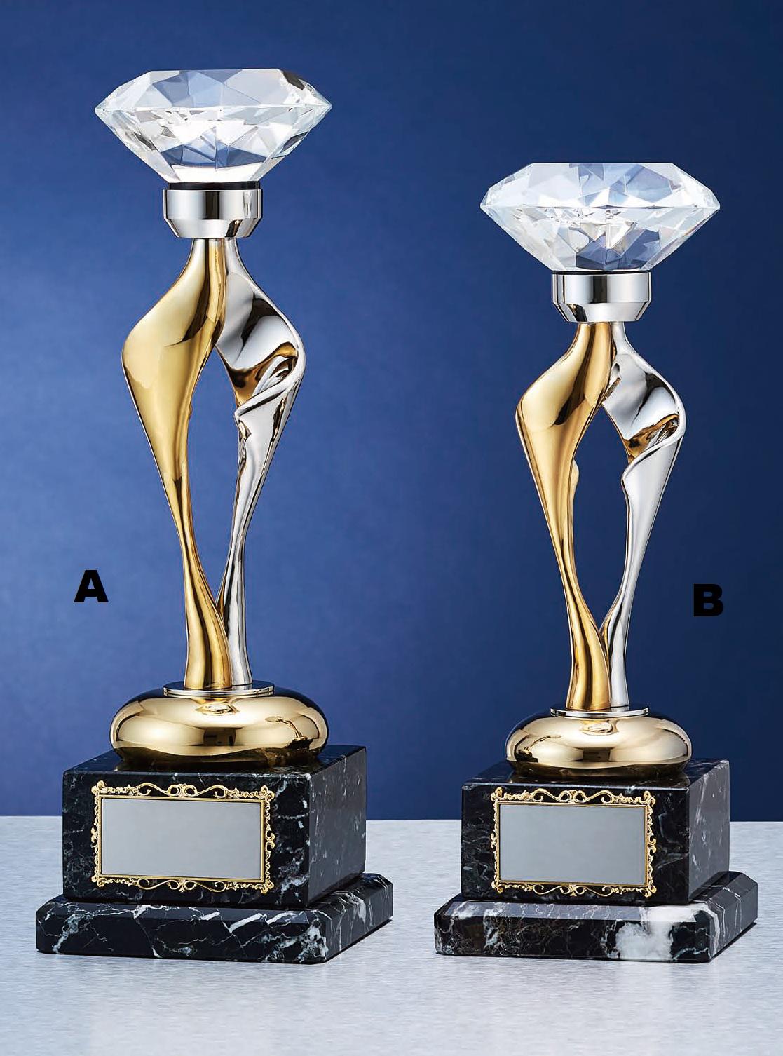 ダイヤ型ブロンズトロフィー（台座彫刻）（2003） / クリスタル