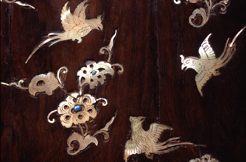 紫檀螺鈿宝相華鳳凰文平胡籙 - MIHO MUSEUM