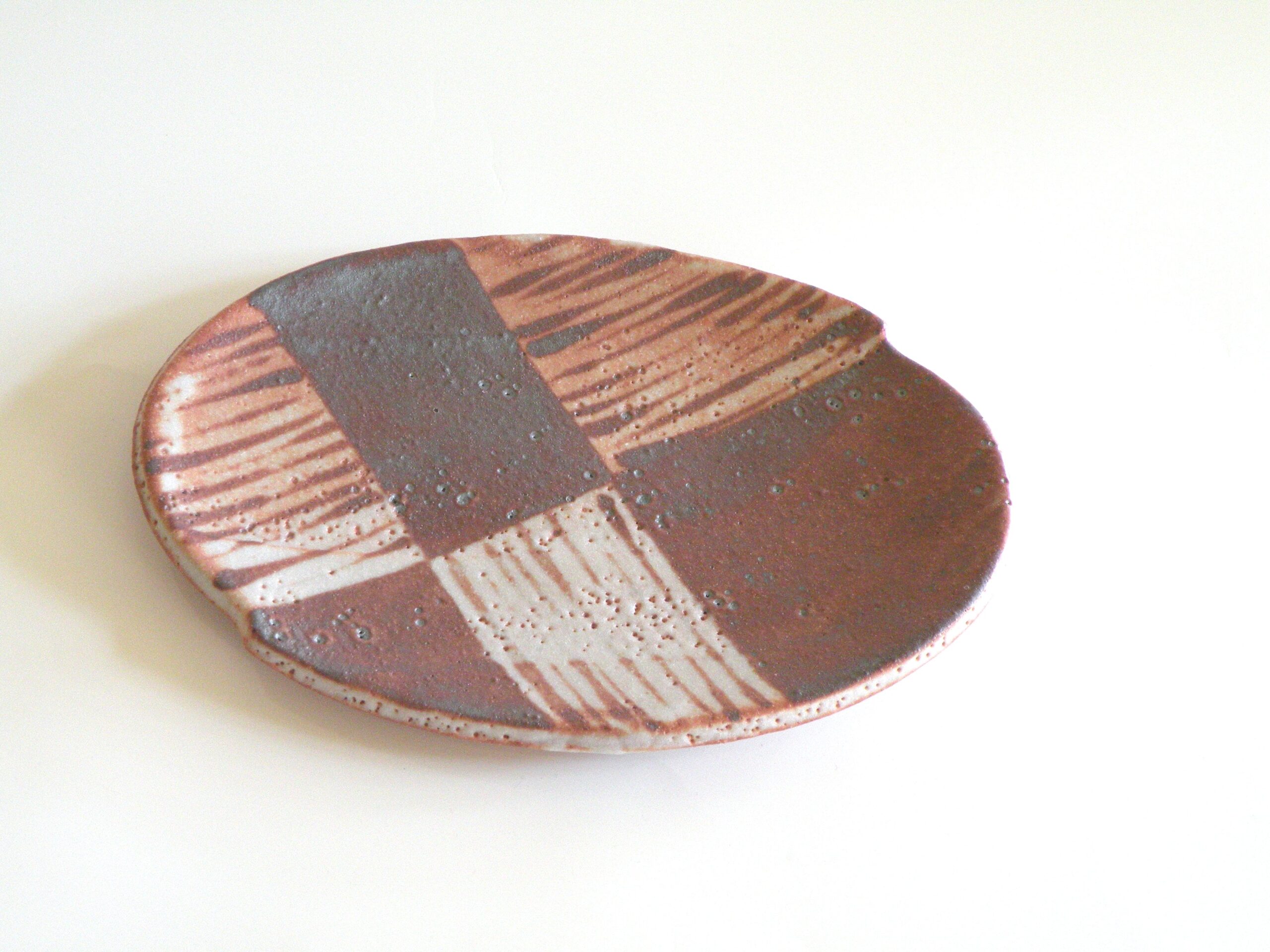 美濃焼伝統工芸品協同組合 | 志野変形皿