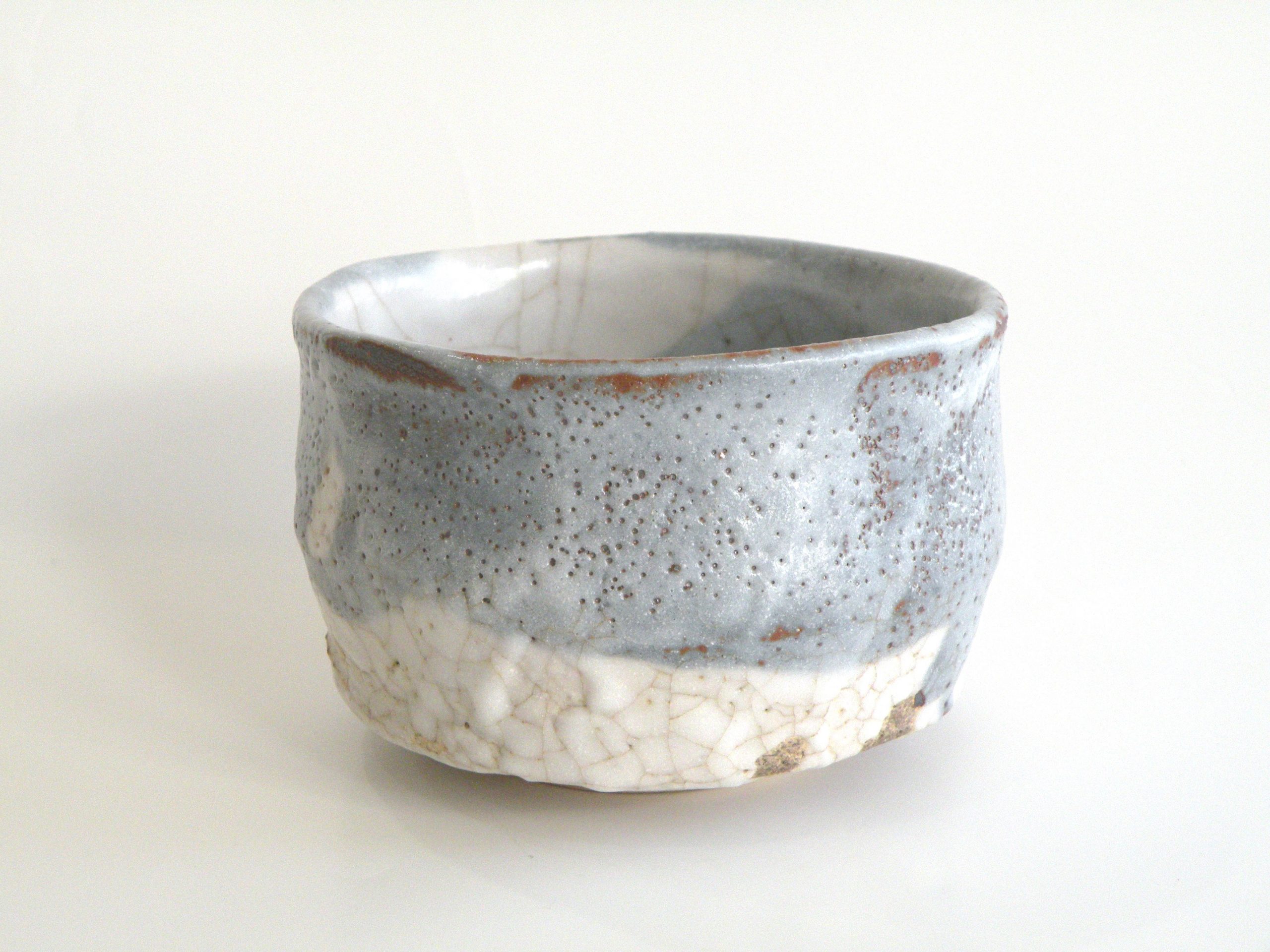 美濃焼伝統工芸品協同組合 | 鼠志野茶碗