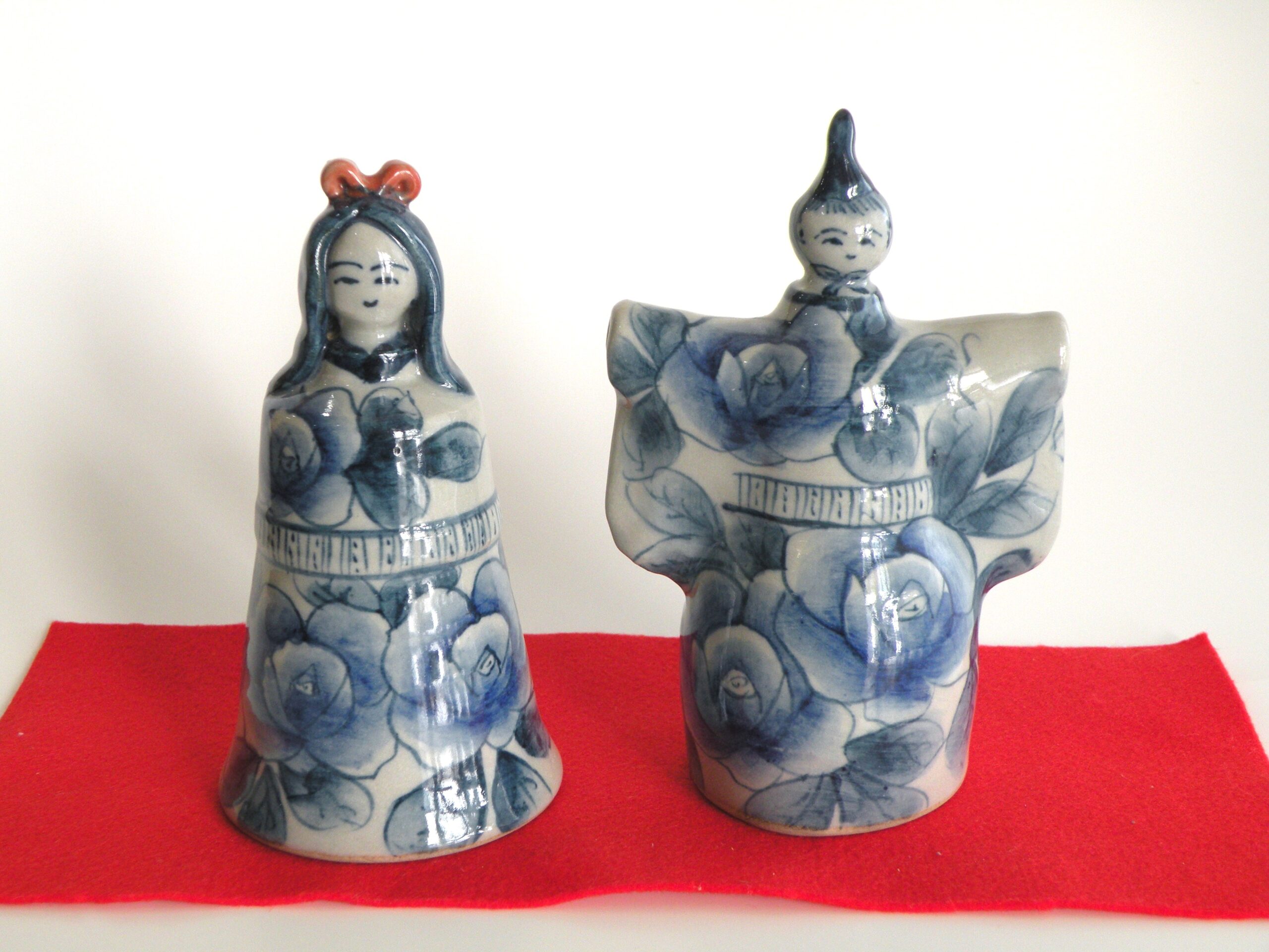 美濃焼伝統工芸品協同組合 | 染付立雛人形(小)薔薇柄