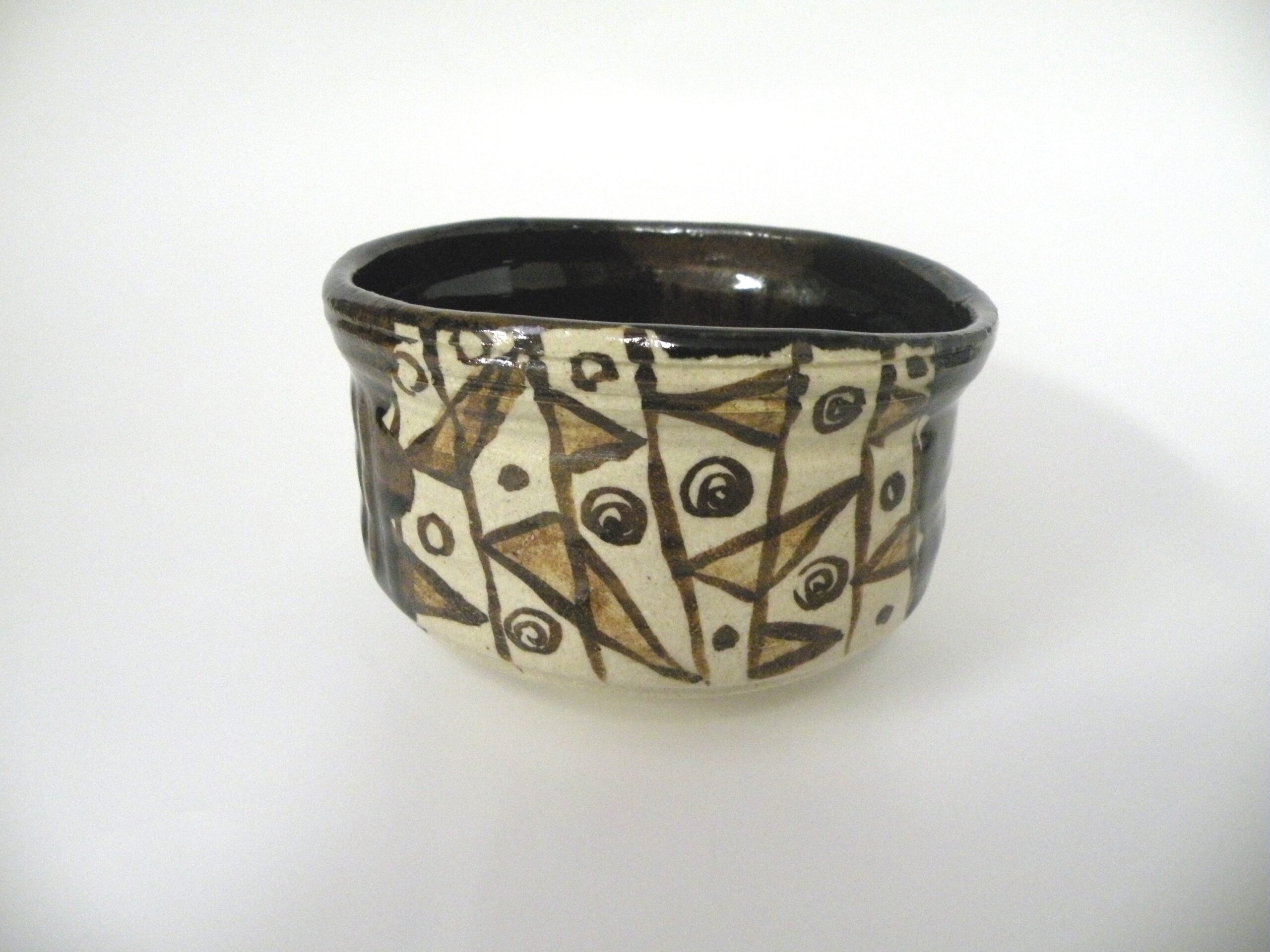 美濃焼伝統工芸品協同組合 | 鼠志野抹茶茶碗