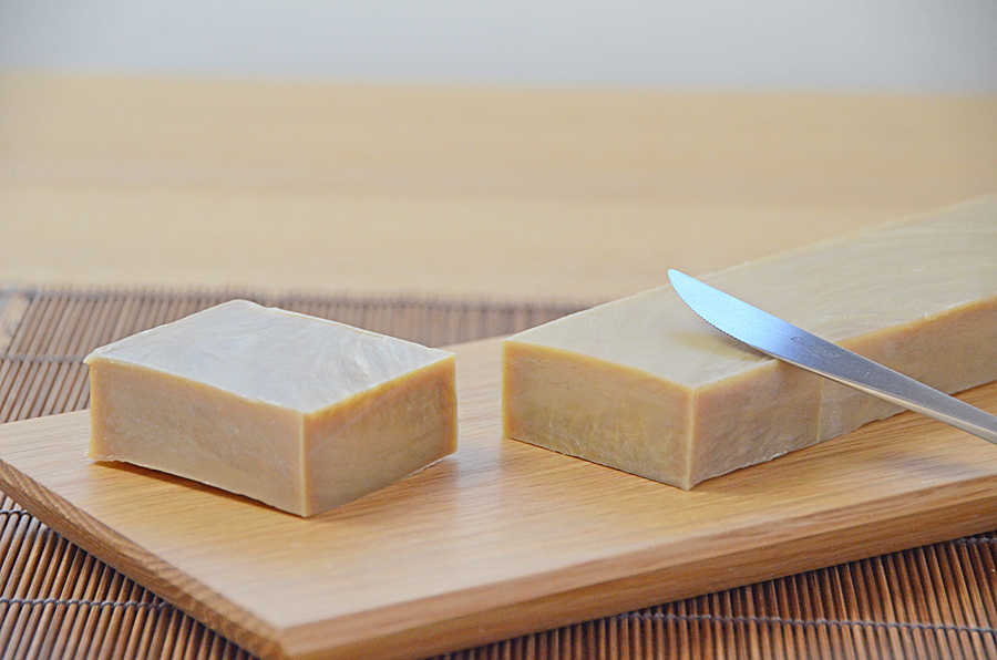 バータイプ 釜焚き 馬油石鹸】洗顔・全身に使えます！無添加石鹸本舗