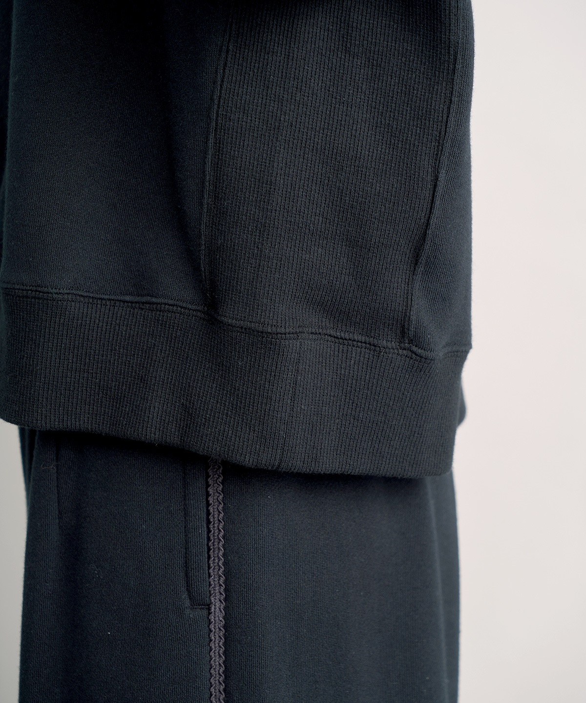 レース襟付きスウェットプルオーバー | MUVEIL Online Shop