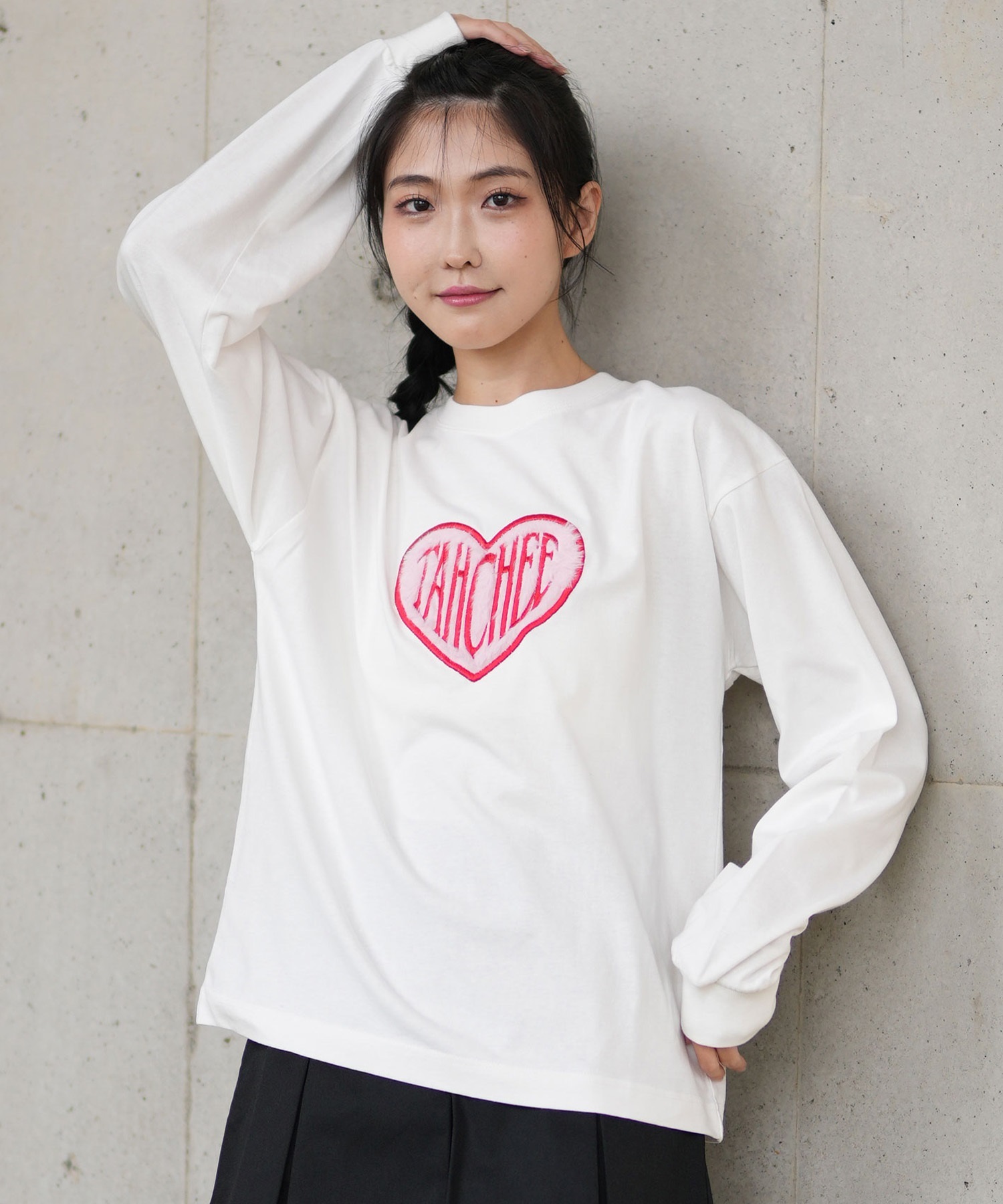 TAHCHEE ターチー 長袖 Tシャツ レディース ロンT ハート ファー